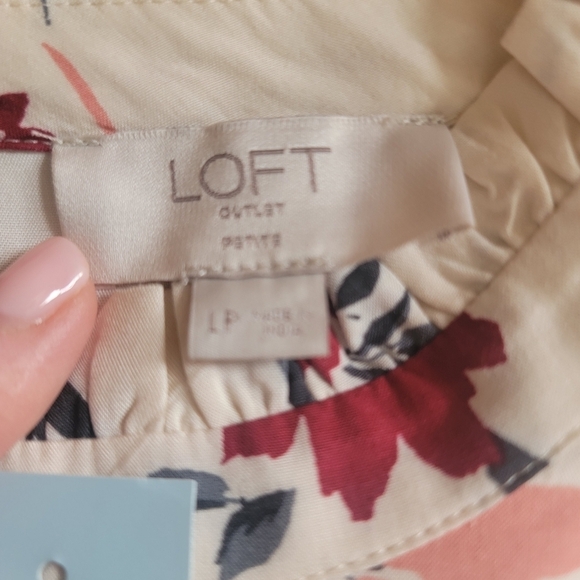 NWT LOFT Floral Long Sleeve Top LP - Picture 5 of 6